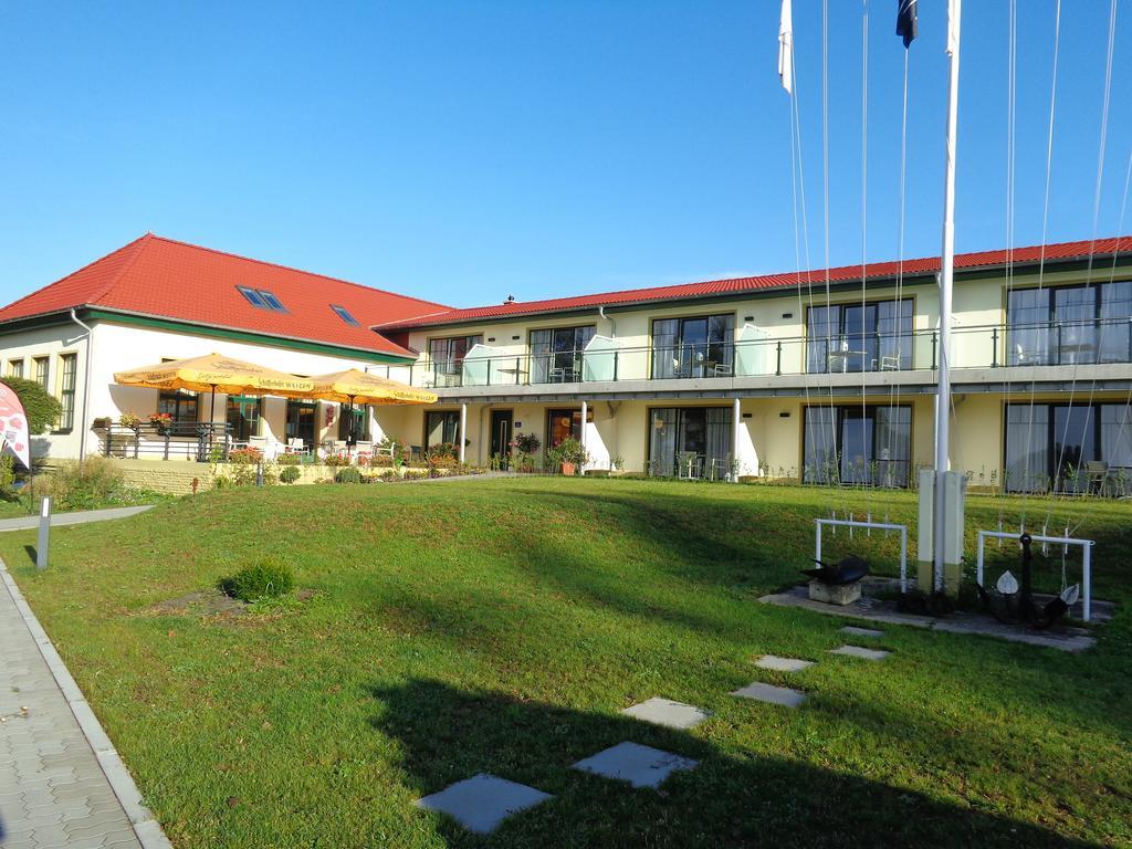 Aparthotel Am Heidensee Schwerin  Exterior photo